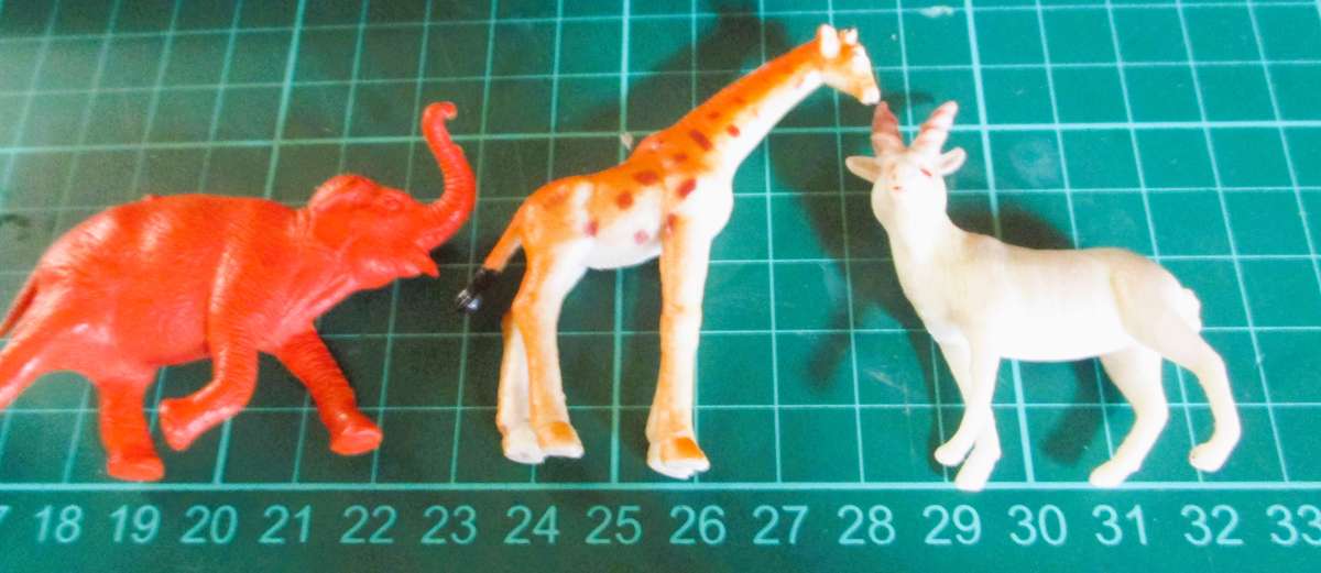 Lot of Vtg Plastic Farm Safari Zoo Animals. Scale as per photo.