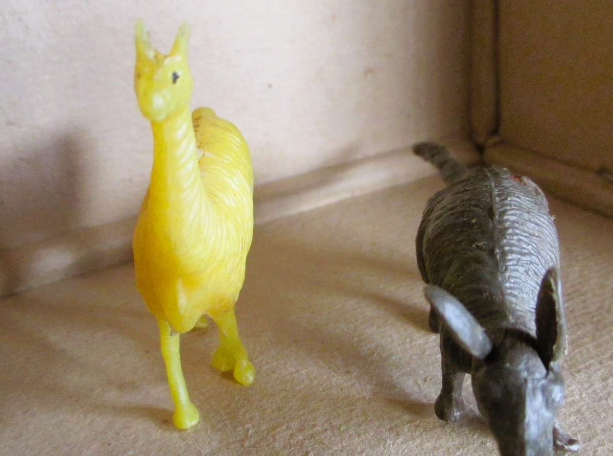 Lot of Vtg Plastic Farm Safari Zoo Animals. Scale as per photo.