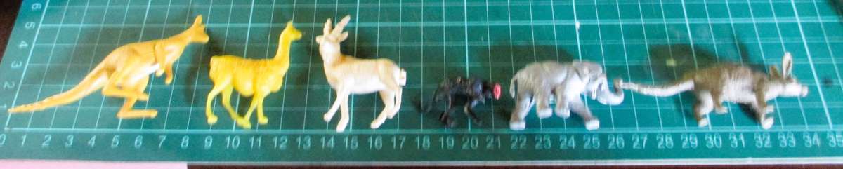 Lot of Vtg Plastic Farm Safari Zoo Animals. Scale as per photo.