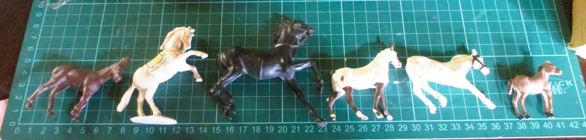 Lot of Vtg Plastic Horses. Scale as per photo.