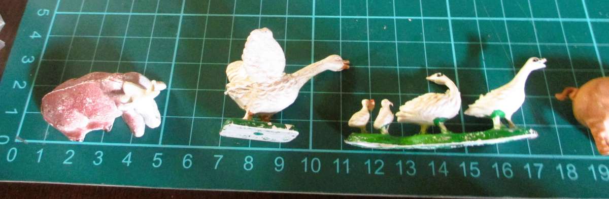 Lot of Vtg Plastic Farm Animals. Scale as per photo.