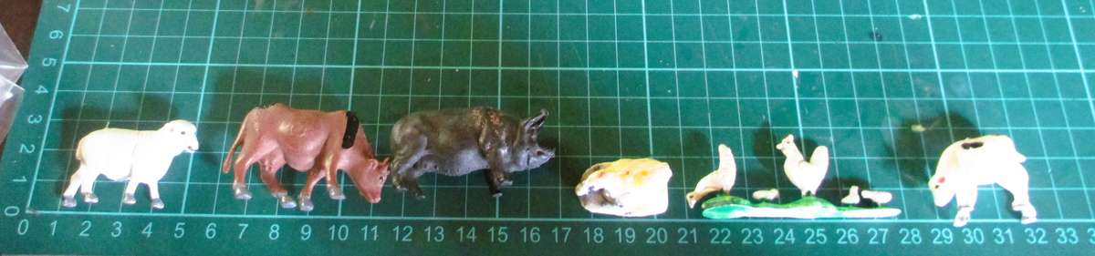 Lot of Vtg Plastic Farm Animals. Scale as per photo.