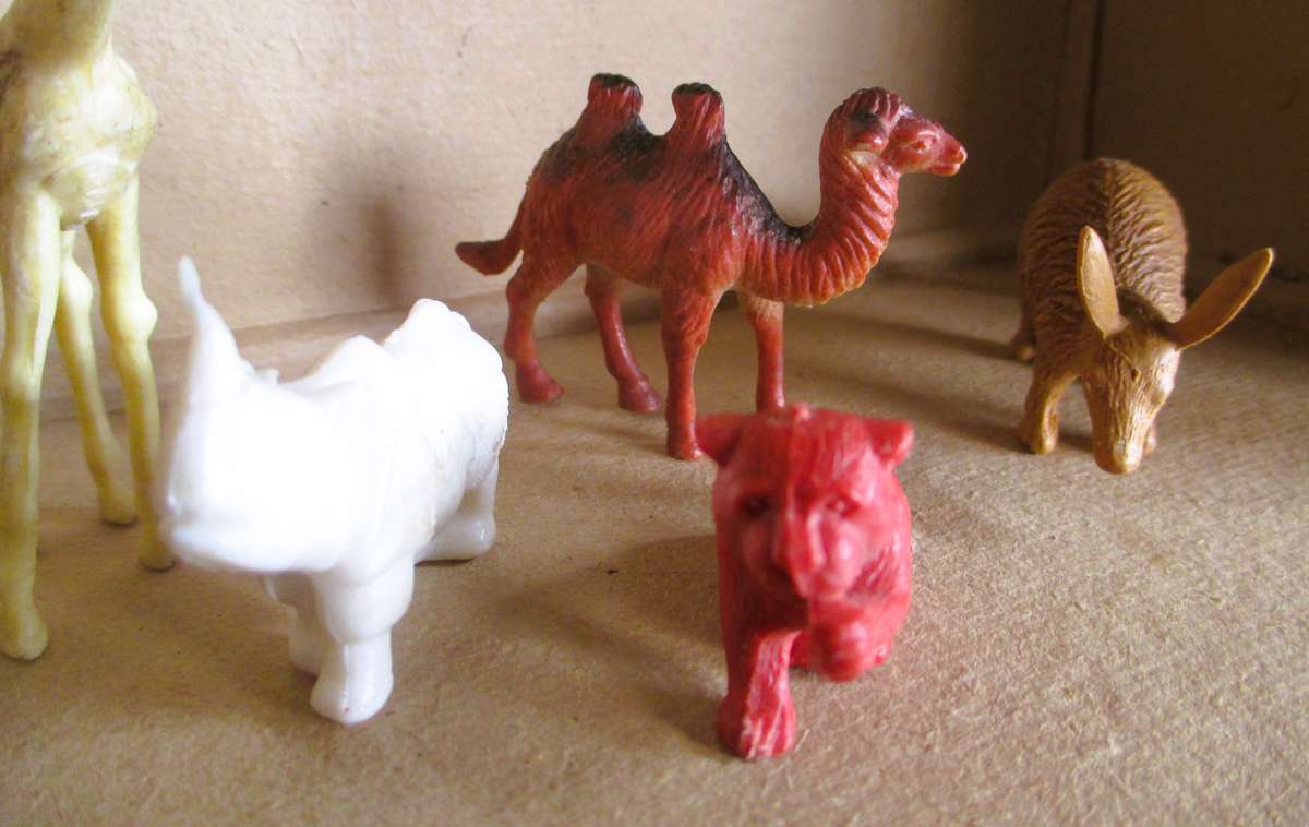 Lot of Vtg Plastic Farm Safari Zoo Animals. Scale as per photo.