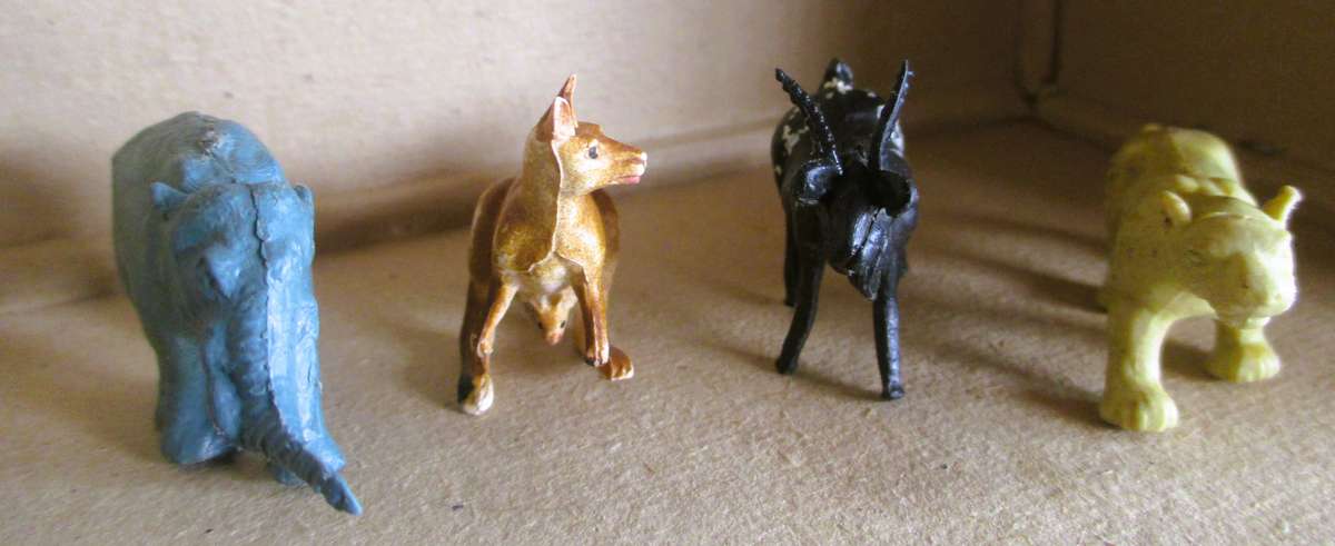 Lot of Vtg Plastic Safari Zoo Animals . Scale as per photo.
