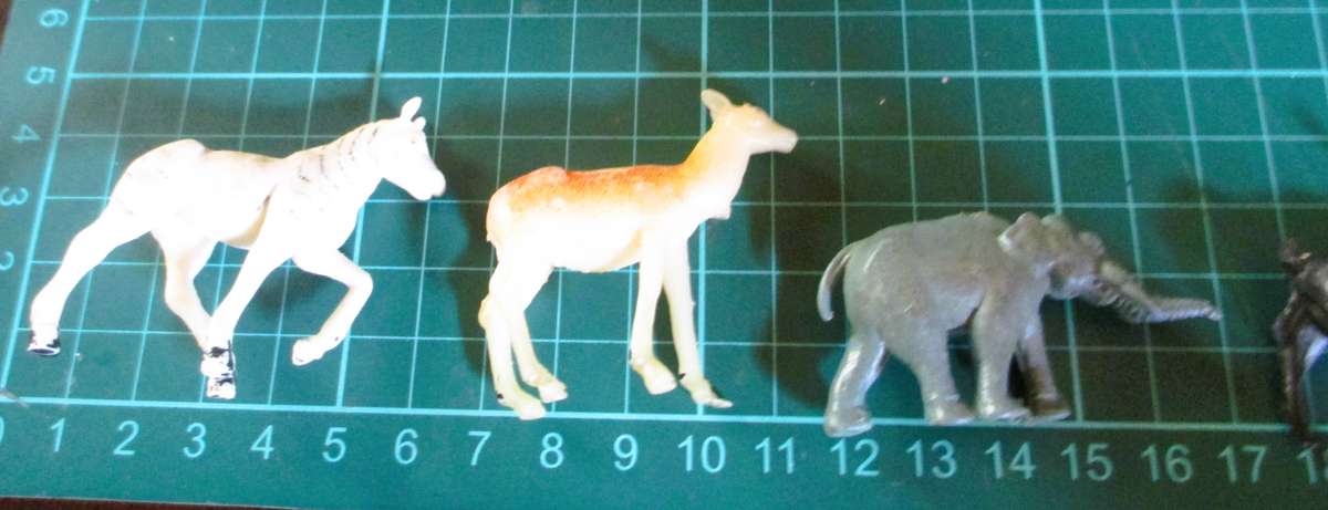 Lot of Vtg Plastic Safari Zoo Animals . Scale as per photo.