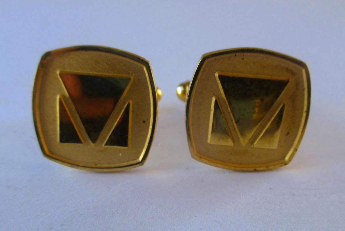 Vintage pair of Volkskas Bank Cufflinks.