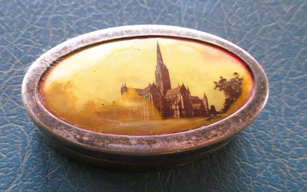 Silver plate Victorian Edwardian oval pill snuff box Salisbury Cathedral, S & Co 70x25mm