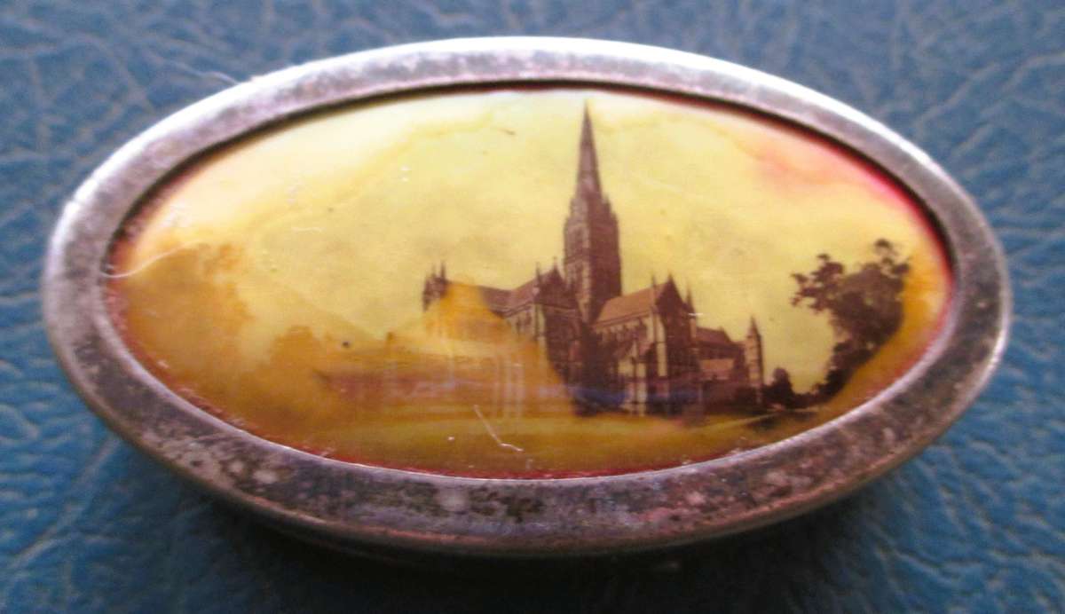 Silver plate Victorian Edwardian oval pill snuff box Salisbury Cathedral, S & Co 70x25mm