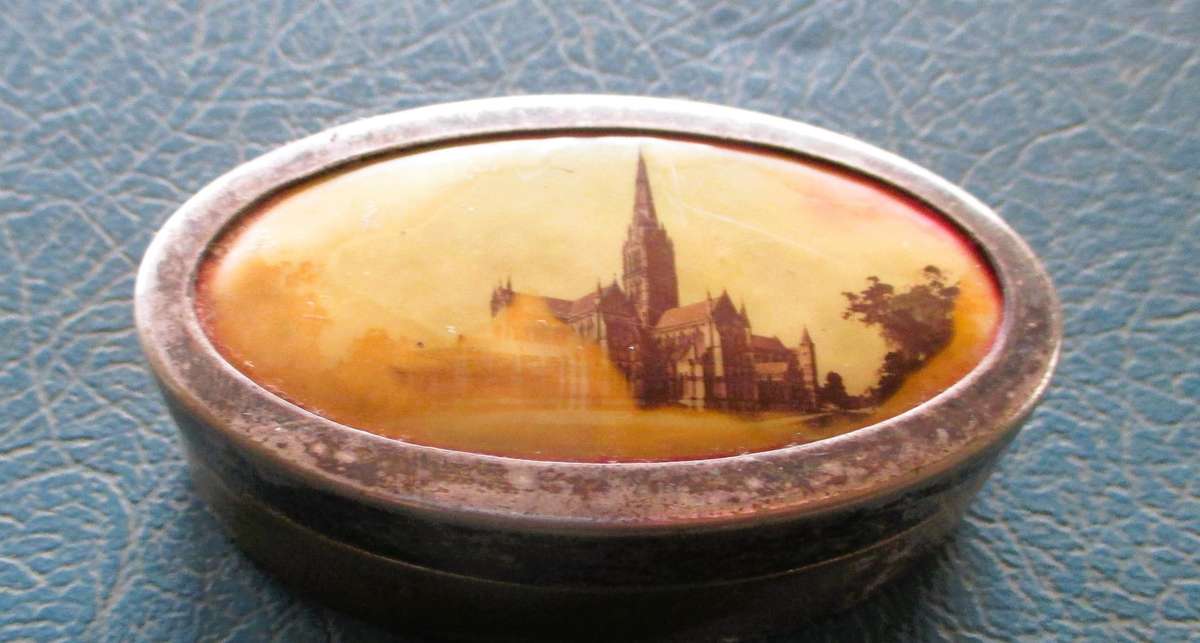 Silver plate Victorian Edwardian oval pill snuff box Salisbury Cathedral, S & Co 70x25mm