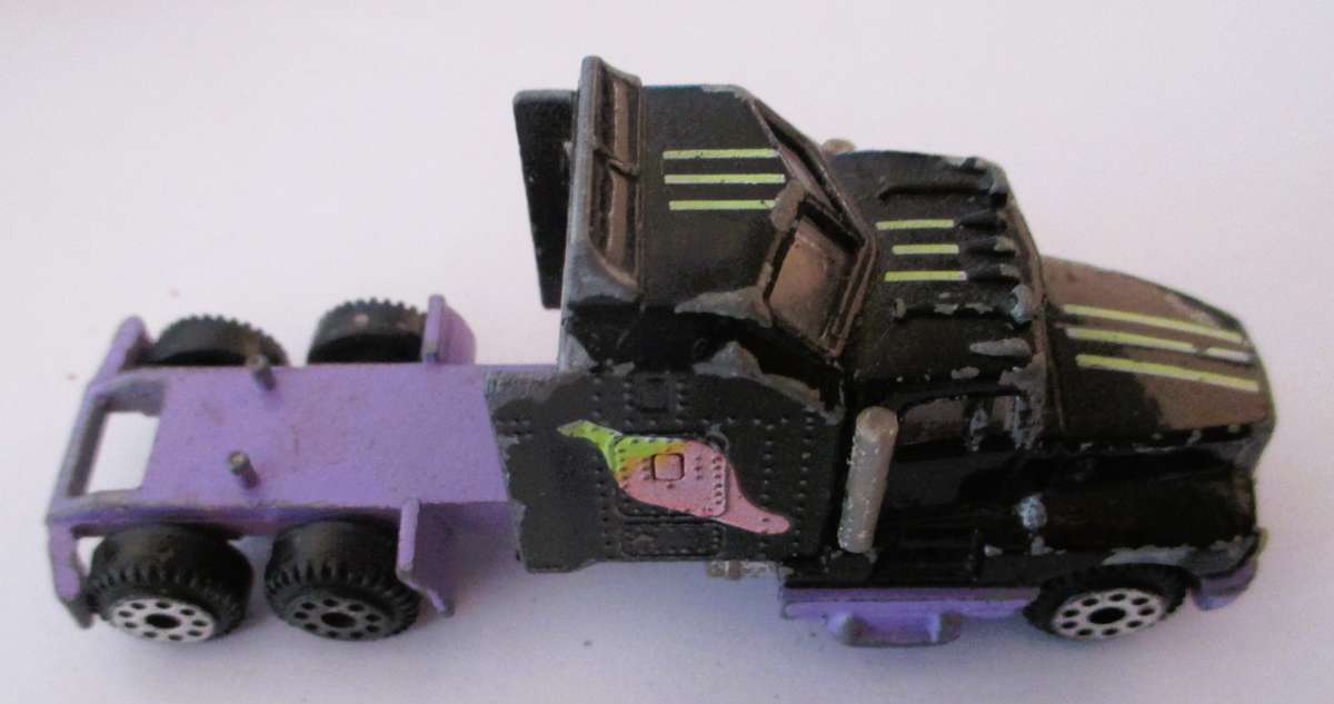 1991 Toys R Us Fast Lane HOT SAUCE Kenworth Tactor only, No Trailer HO 1/87