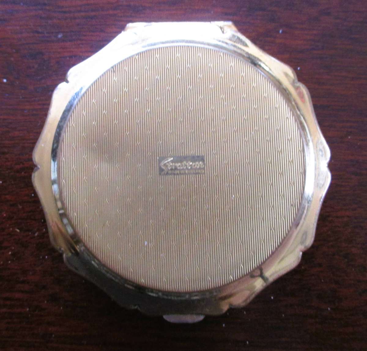Vintage Stratton Yellow Rose Decorated Make-Up Powder Mirror Compact, Lovely item