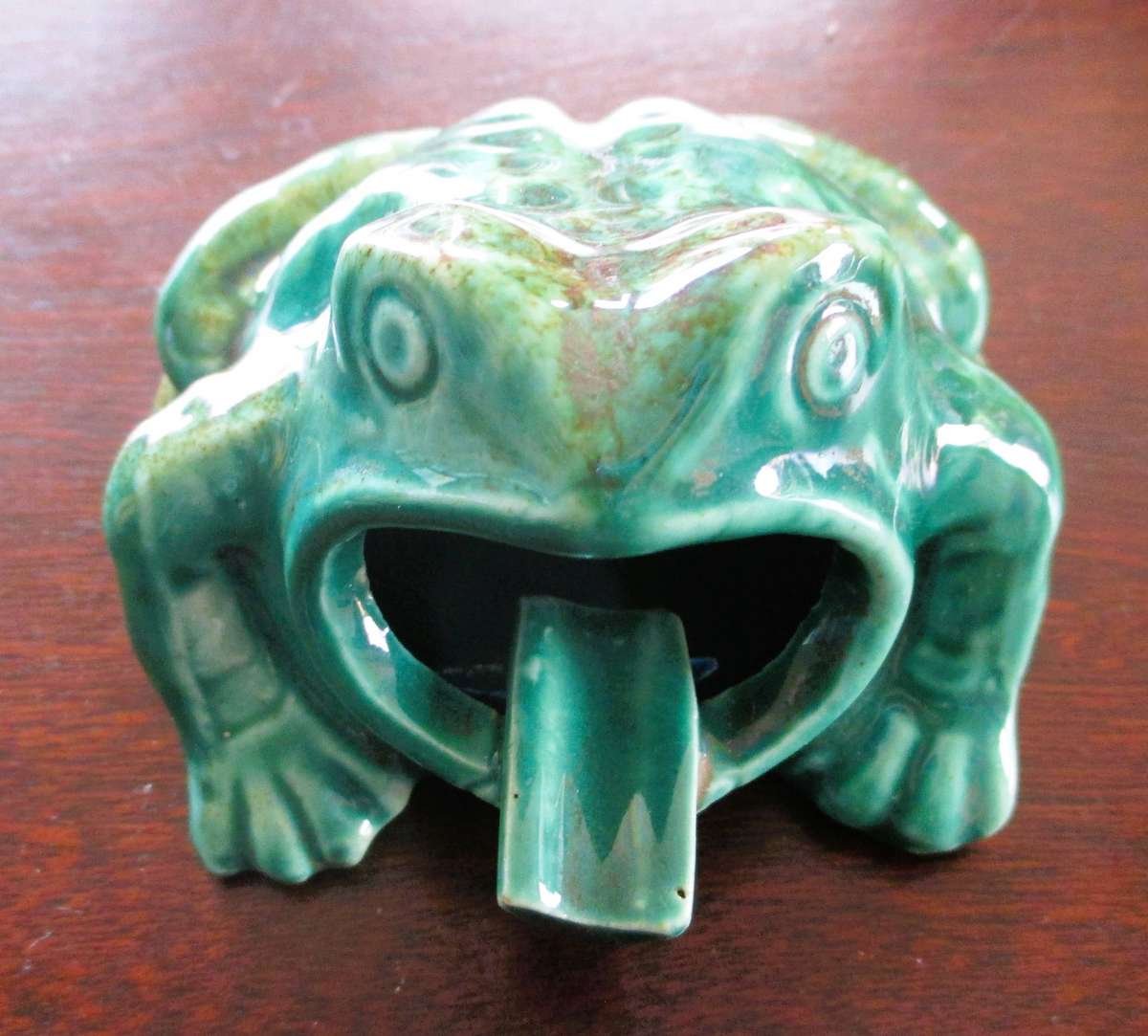 Vitage Vermont Frog Ashtray, cute. 60mm high.