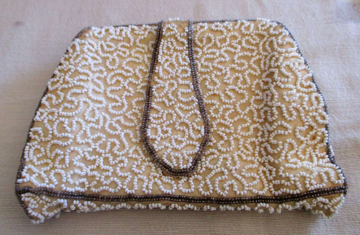 Vintage handmade heavily beaded sleave clutch bag. 17x12cm