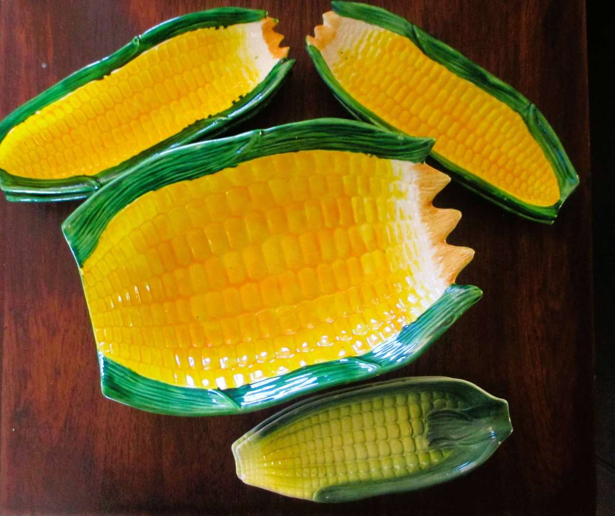 Vintage 7 PCs  Japan Glazed Ceramic Corn on the Cob - 1 Bowl, 6 Plates, 2 different.