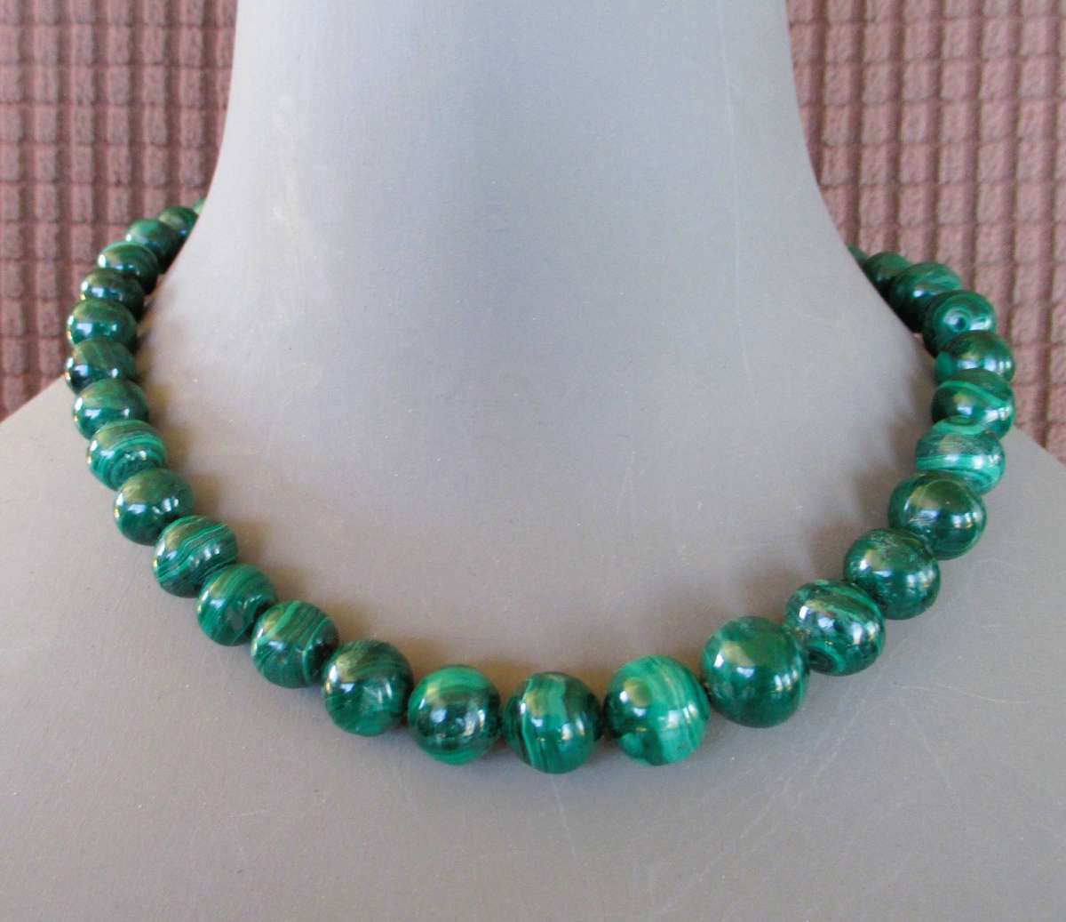 Lovely Vintage Malachite Beads Necklace 380mm long