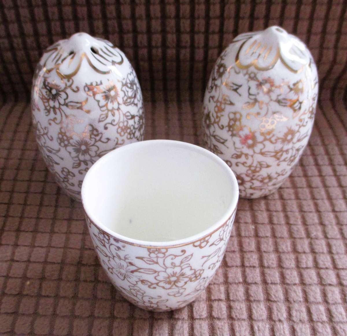 Vintage Mayell England Cruet Set. Very dainty.