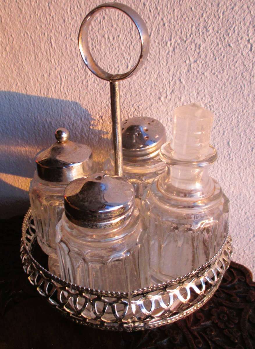 Vintage Silver Plate Condiment Server Caddy Made in England, as per photo.