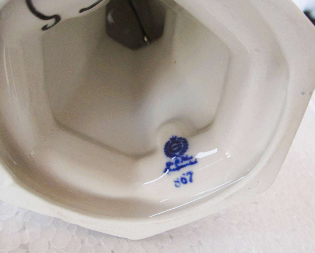 Vintage Delft Blauw Holland Ceramic movable Windmill Hand Painted Blue And White, 16cm high.