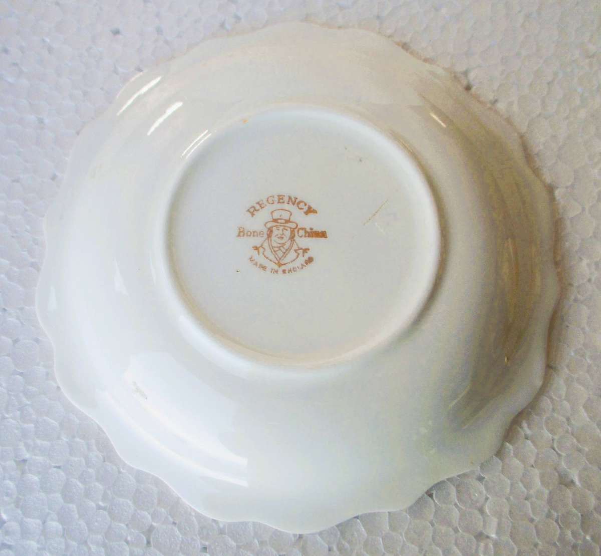 Vintage Regency Bone Chine Pin Dish. 115mm diam.