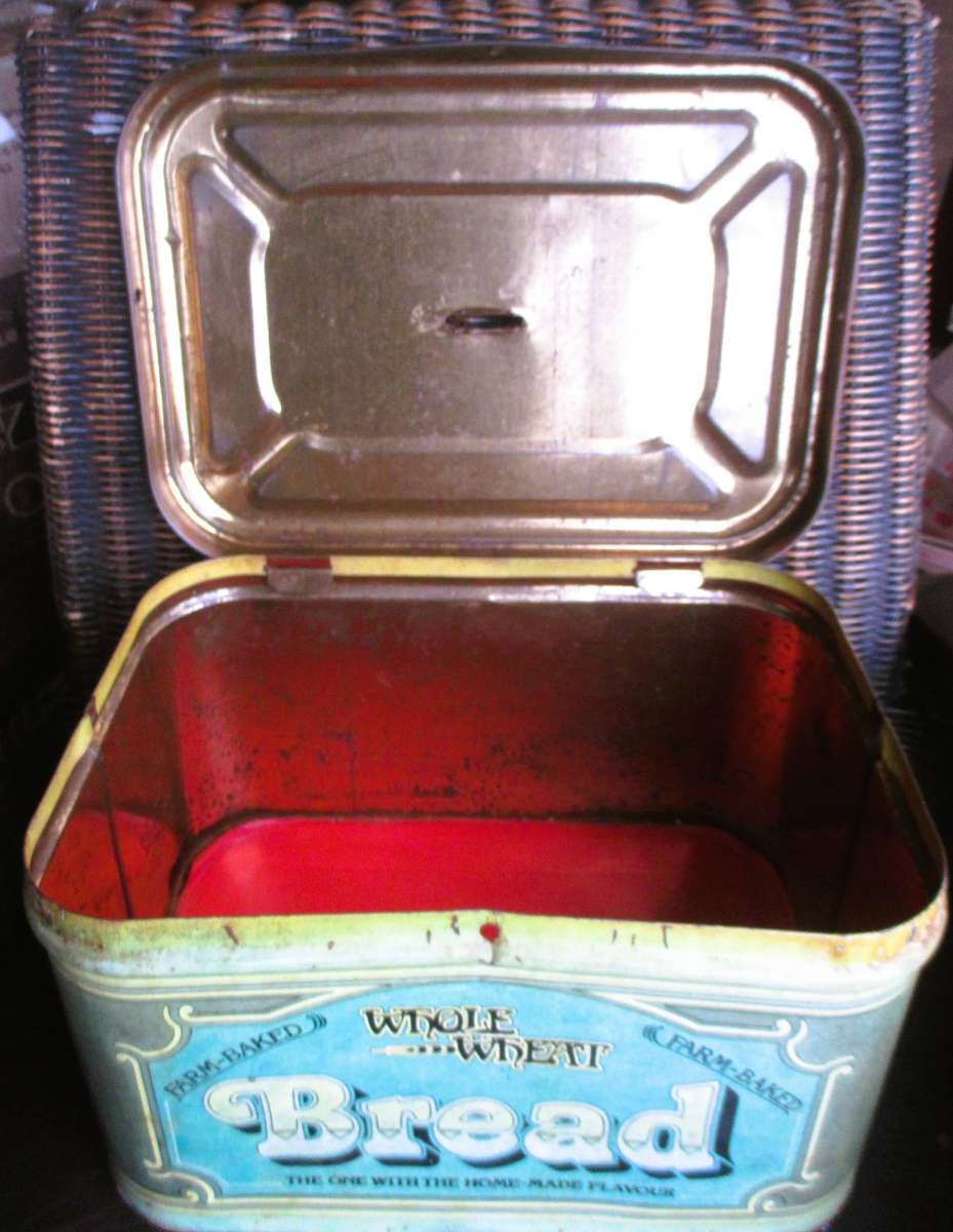 1970s Ballonoff Mid Century Kitchen Tin Bread Box, as is. 25x22x34cm