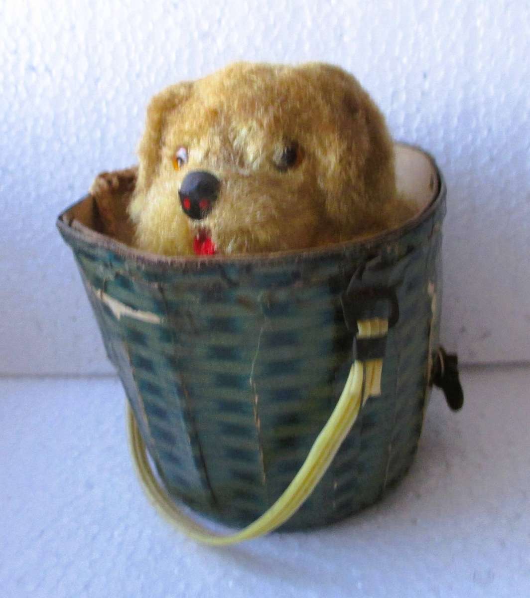 Vintage 1940'S MOLDED CARDBOARD EASTER BASKET W WINDUP MECHANICAL SQUEAKING PUPPY, well played