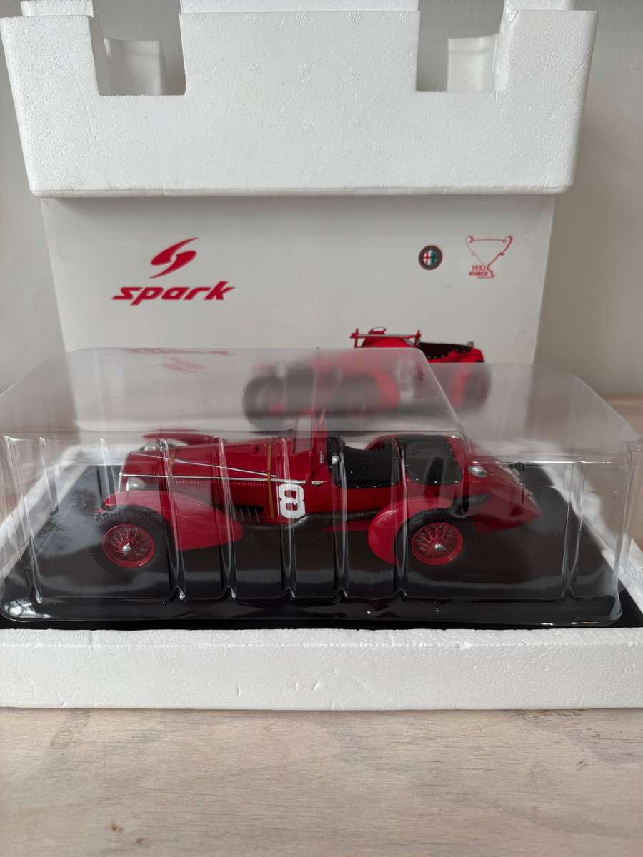 Collectible Spark Alfa Romeo 8C No.8 Le Mans Winner Model