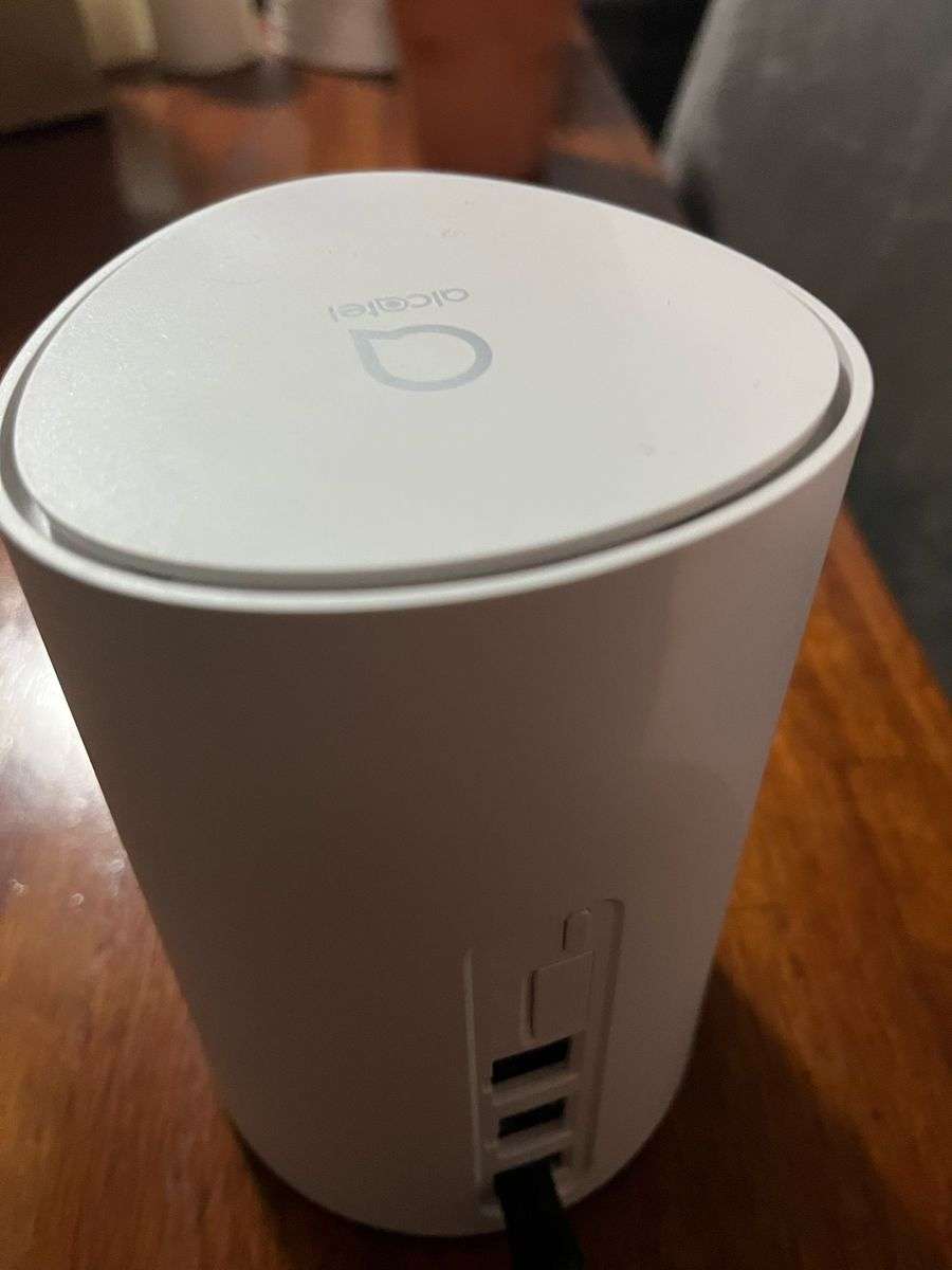 Alcatel Linkhub Router HH72v - LTE Router - Accepts SIM Card