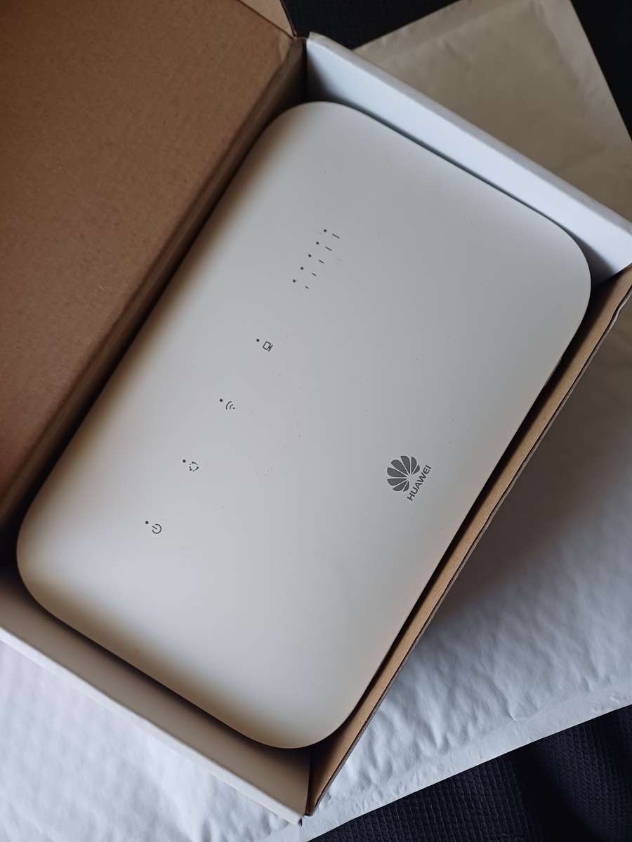 Huawei 4G Router 2 Pro - Accepts SIM Card