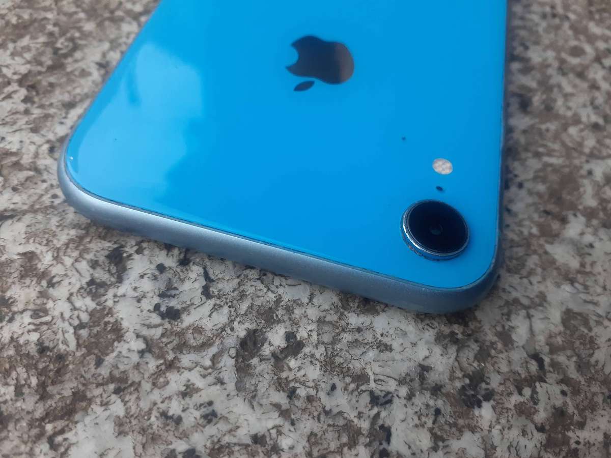 Apple iPhone XR 64GB Blue - PLEASE READ