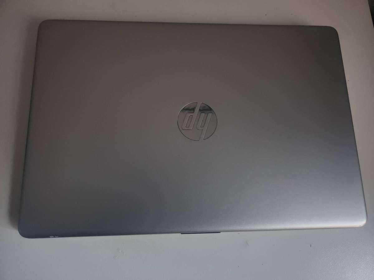 HP 15s-eq2015ni Laptop Ryzen 7 5700U 8GB RAM 512GB SSD