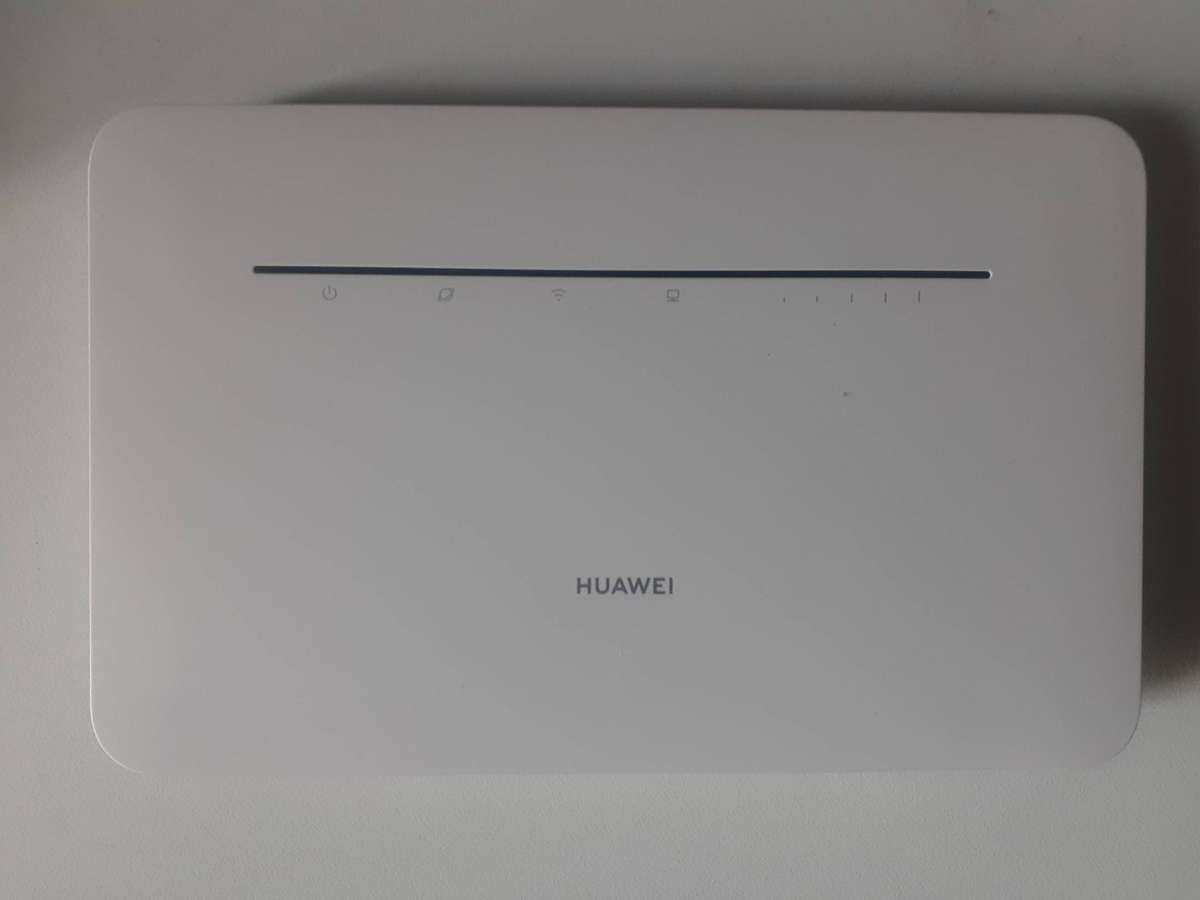 HUAWEI 4G Router 3 Pro B535 - Accepts SIM Card