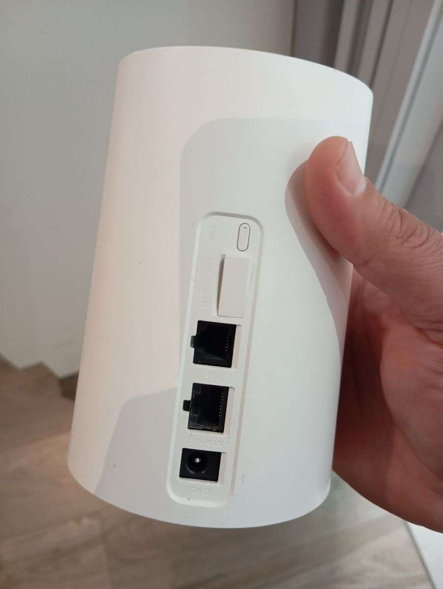 Alcatel Linkhub Router HH72v - LTE Router - Accepts SIM Card