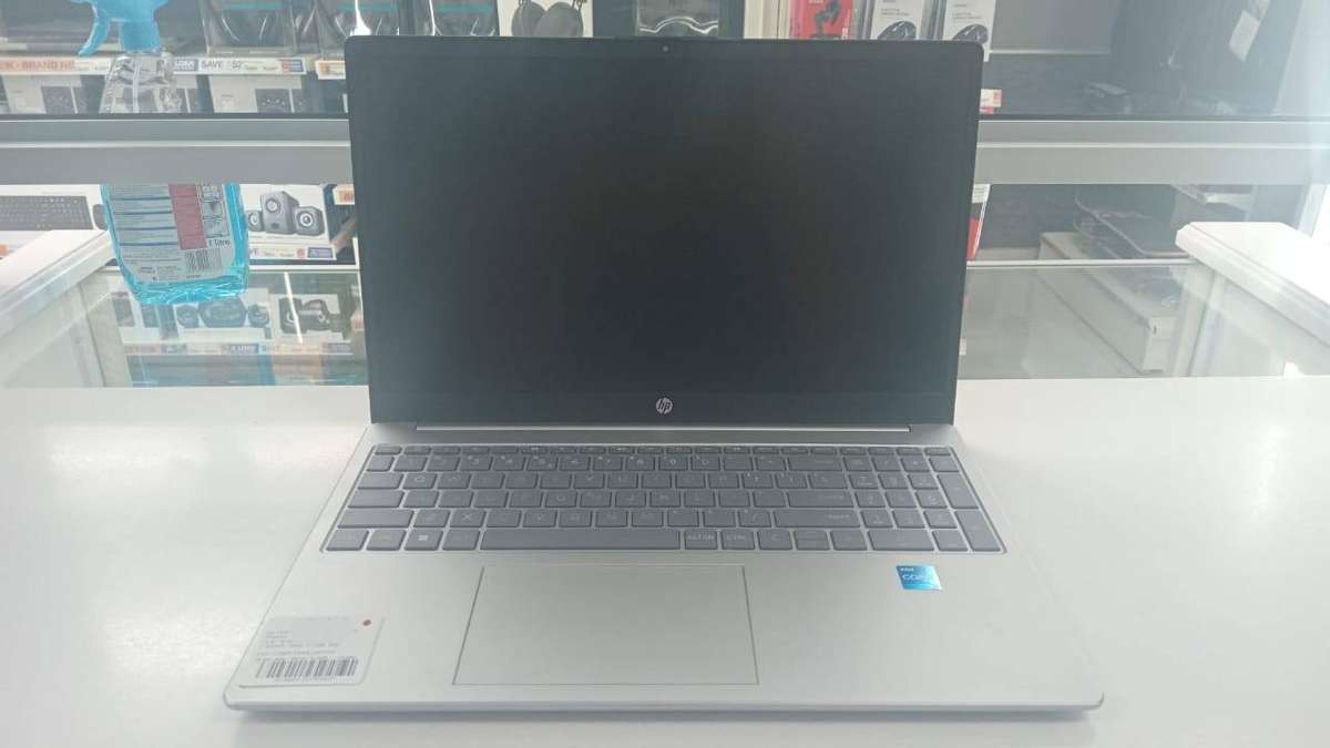 HP 15s-fd0032ni Intel® Core i5-1334U 8GB RAM 512GB SSD Laptop