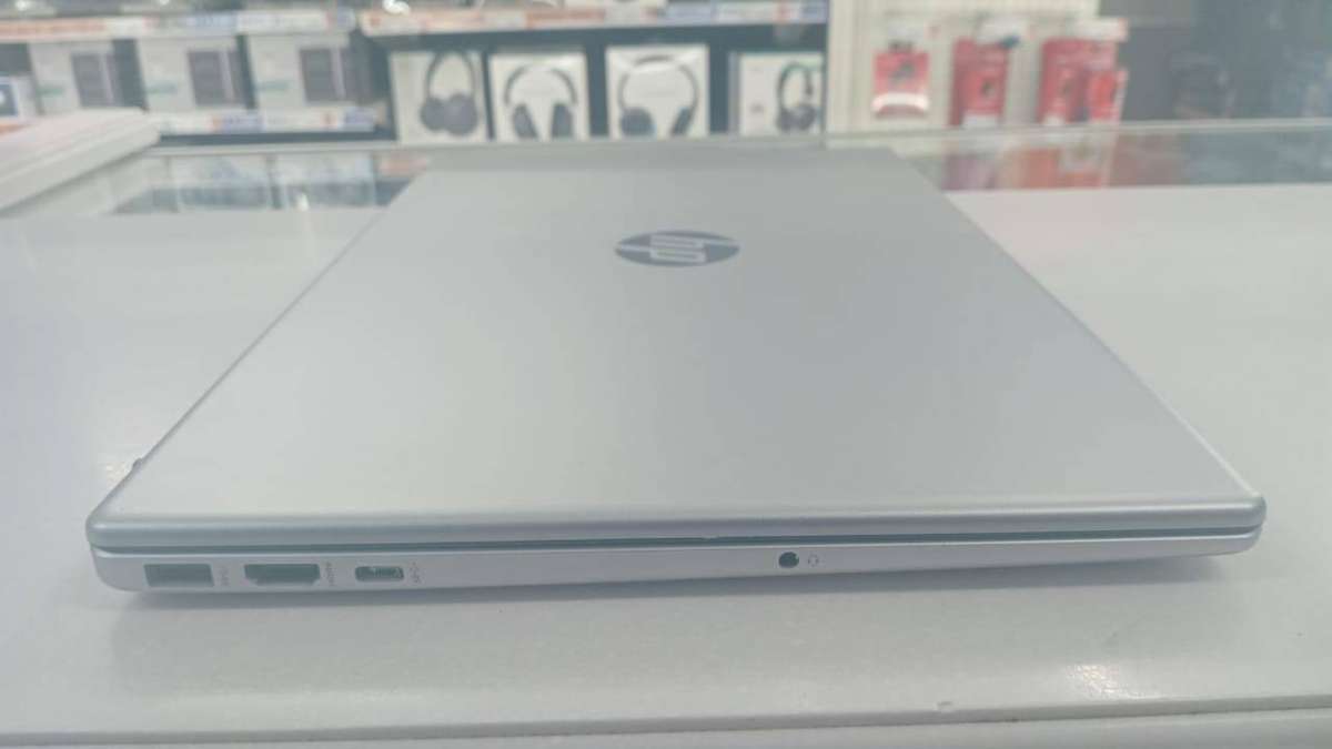 HP 15s-fd0032ni Intel® Core i5-1334U 8GB RAM 512GB SSD Laptop