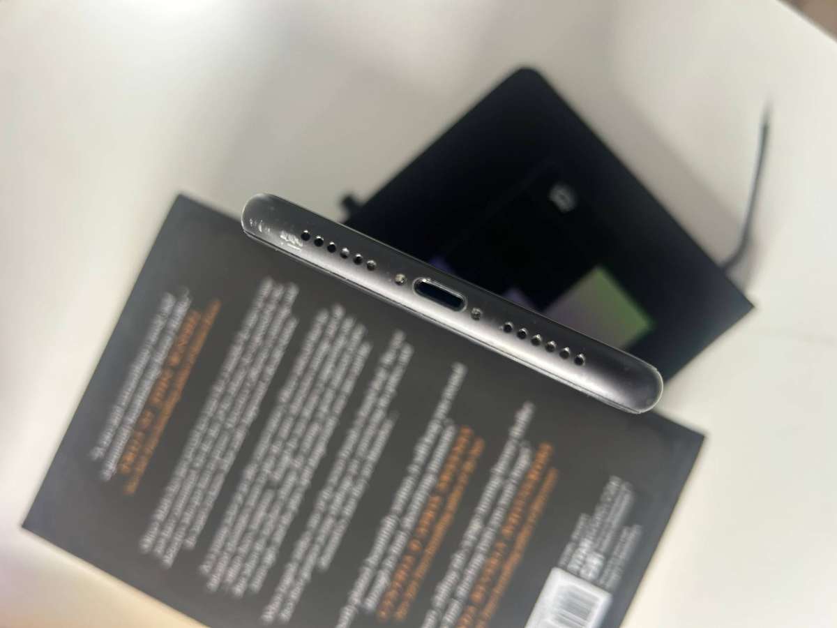 iPhone 11 64GB Black