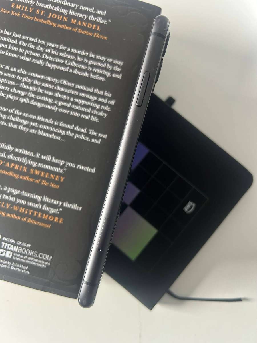 iPhone 11 64GB Black