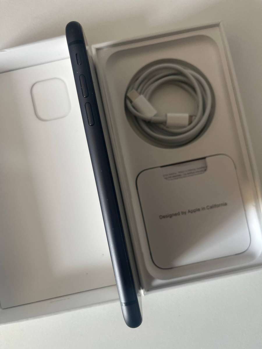 iPhone 11 64GB Black - Pristine Condition
