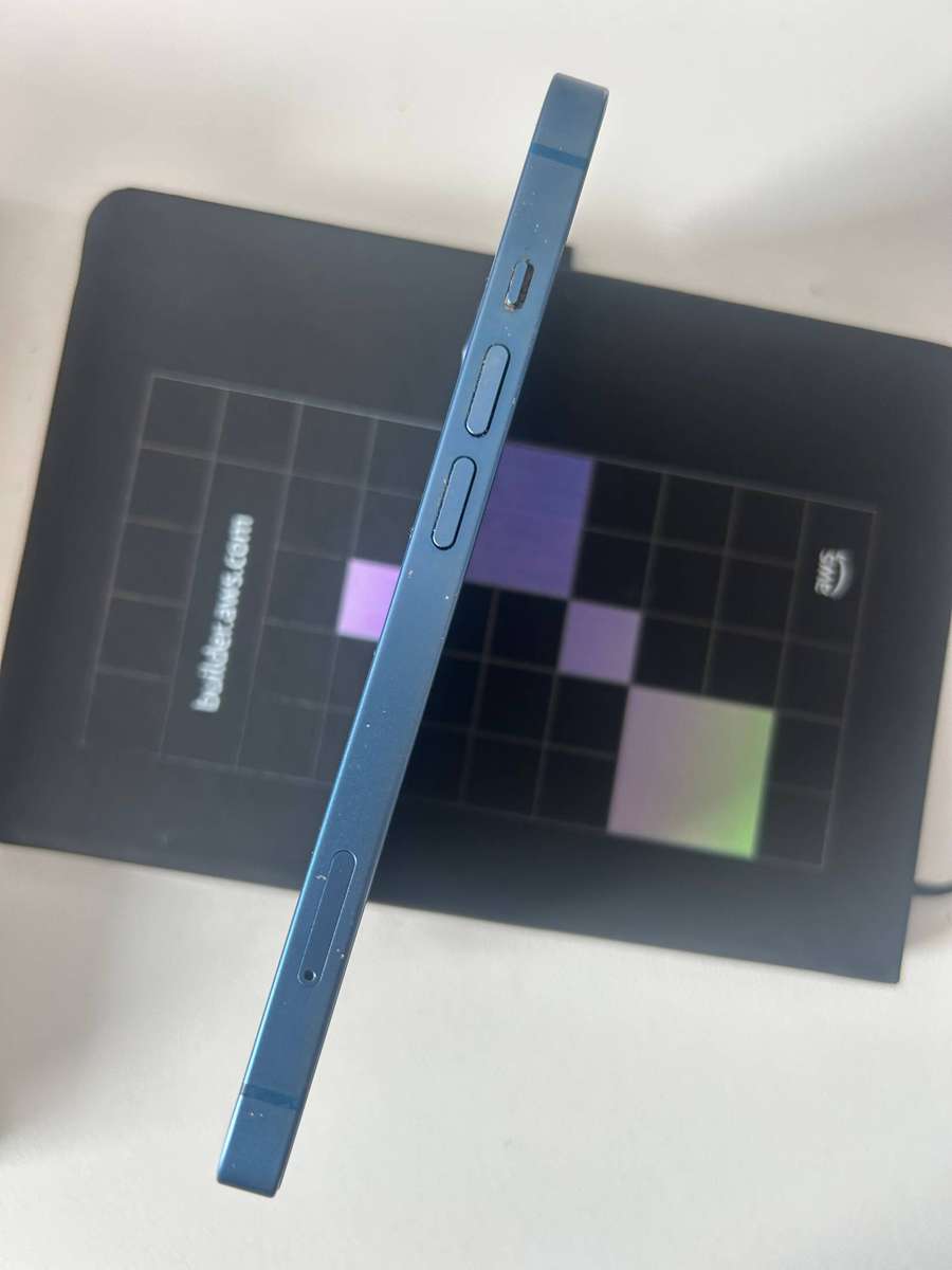 iPhone 13 128GB Blue