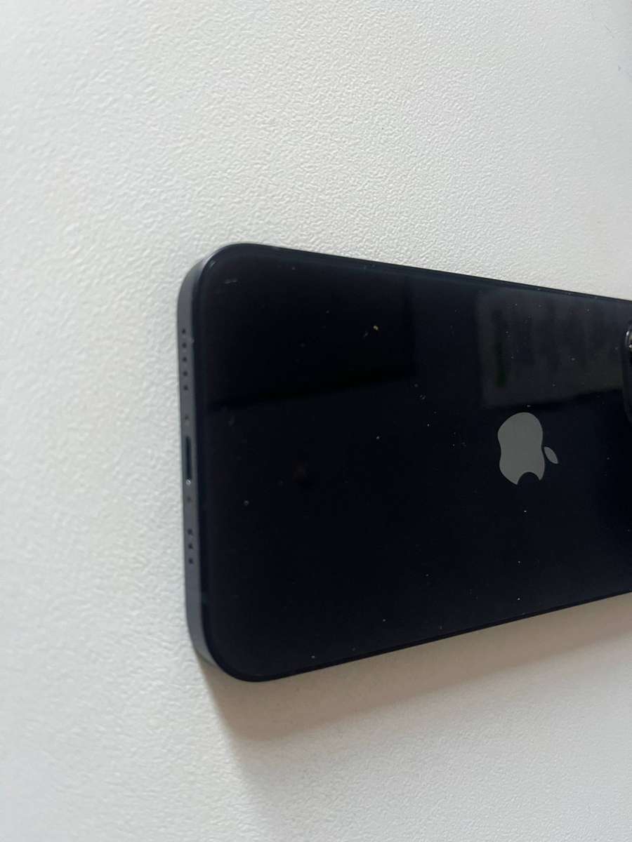 iPhone 12 64GB Black