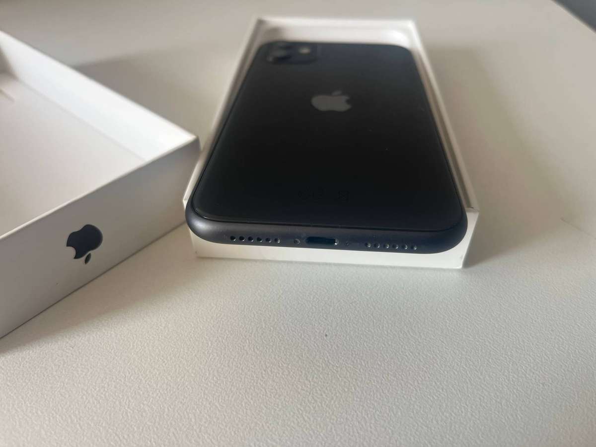 iPhone 11 64GB Black - Pristine Condition