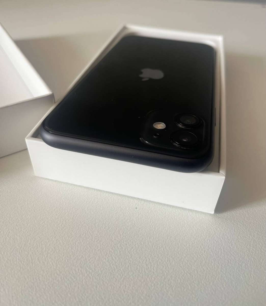 iPhone 11 64GB Black - Pristine Condition