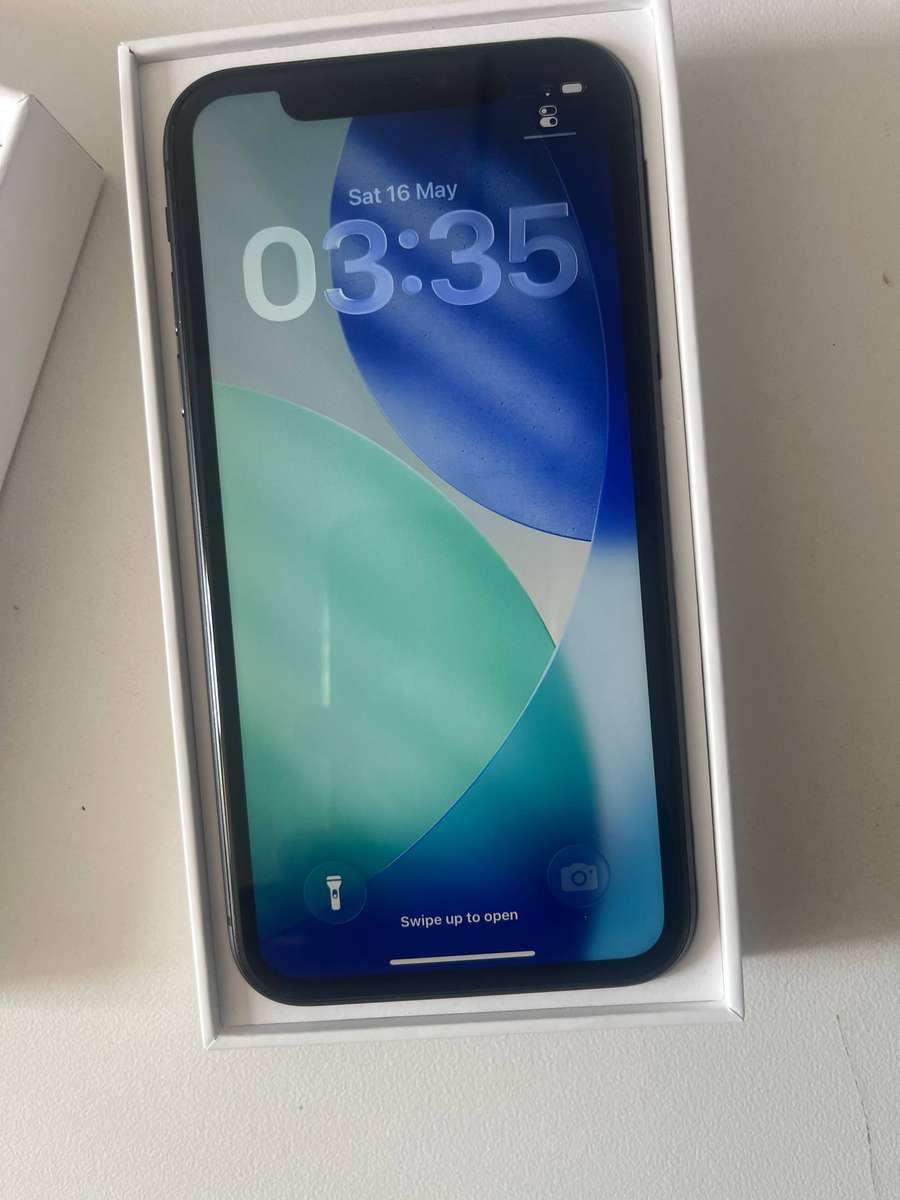 iPhone 11 64GB Black - Pristine Condition