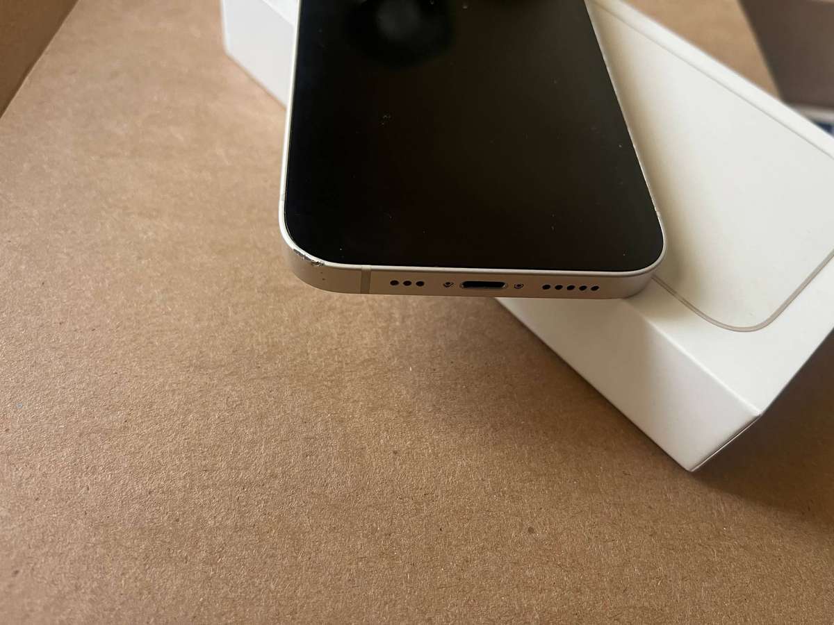 iPhone 13 128GB Starlight | 76% Battery health