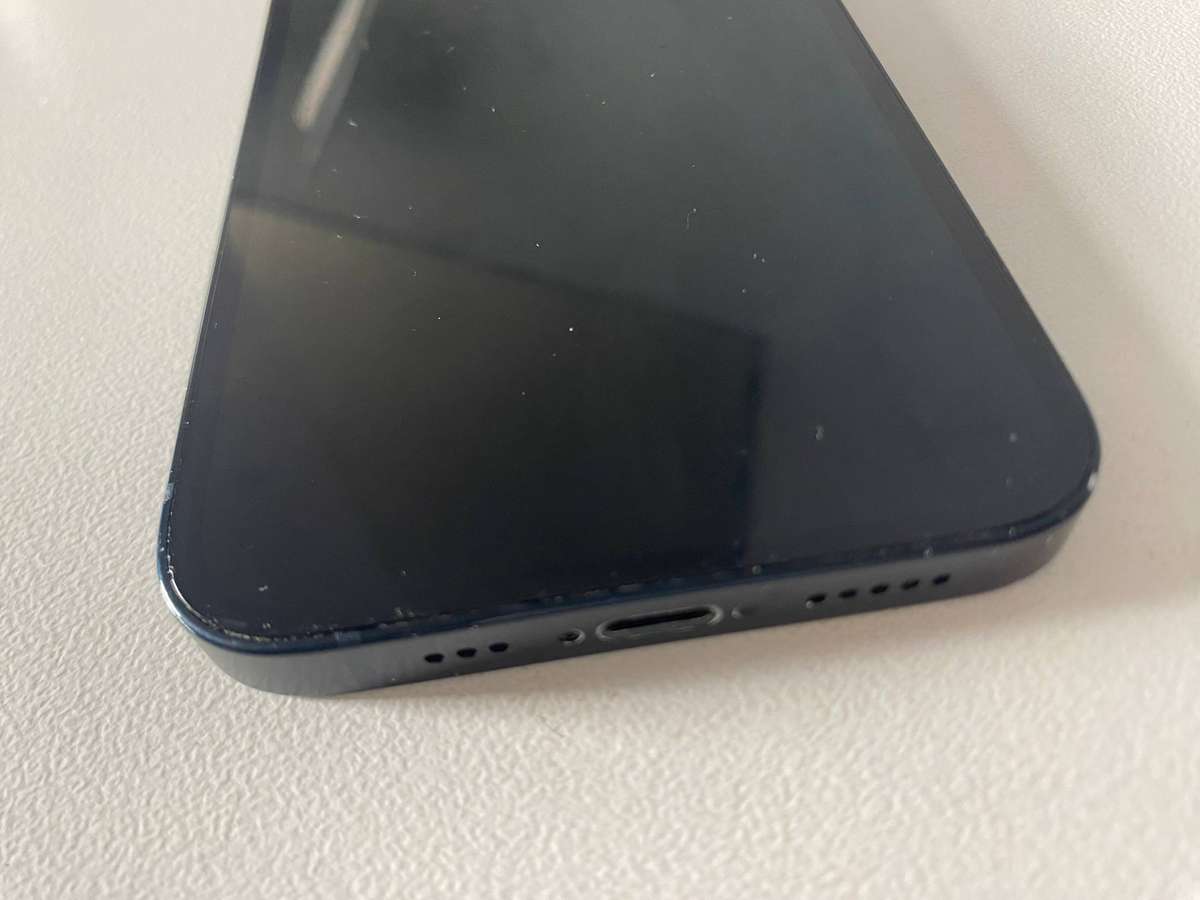 iPhone 13 128GB Midnight - 71% Battery health