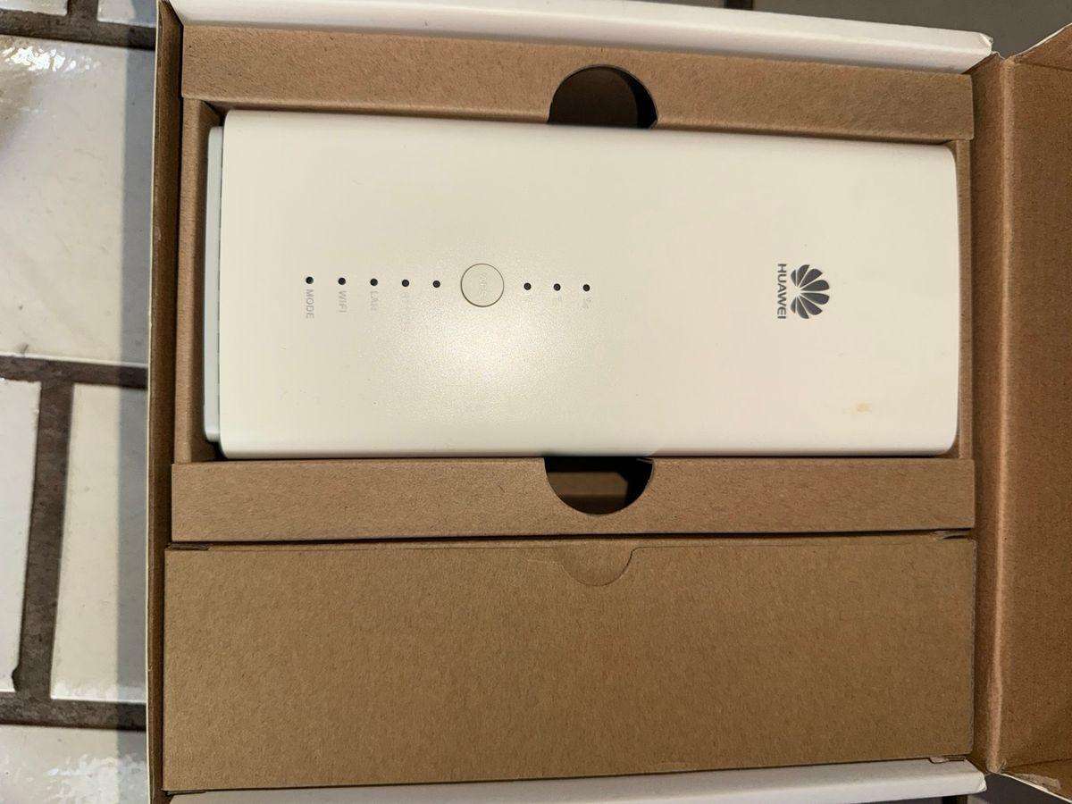 Huawei B618 4G/LTE Router - Accepts SIM card
