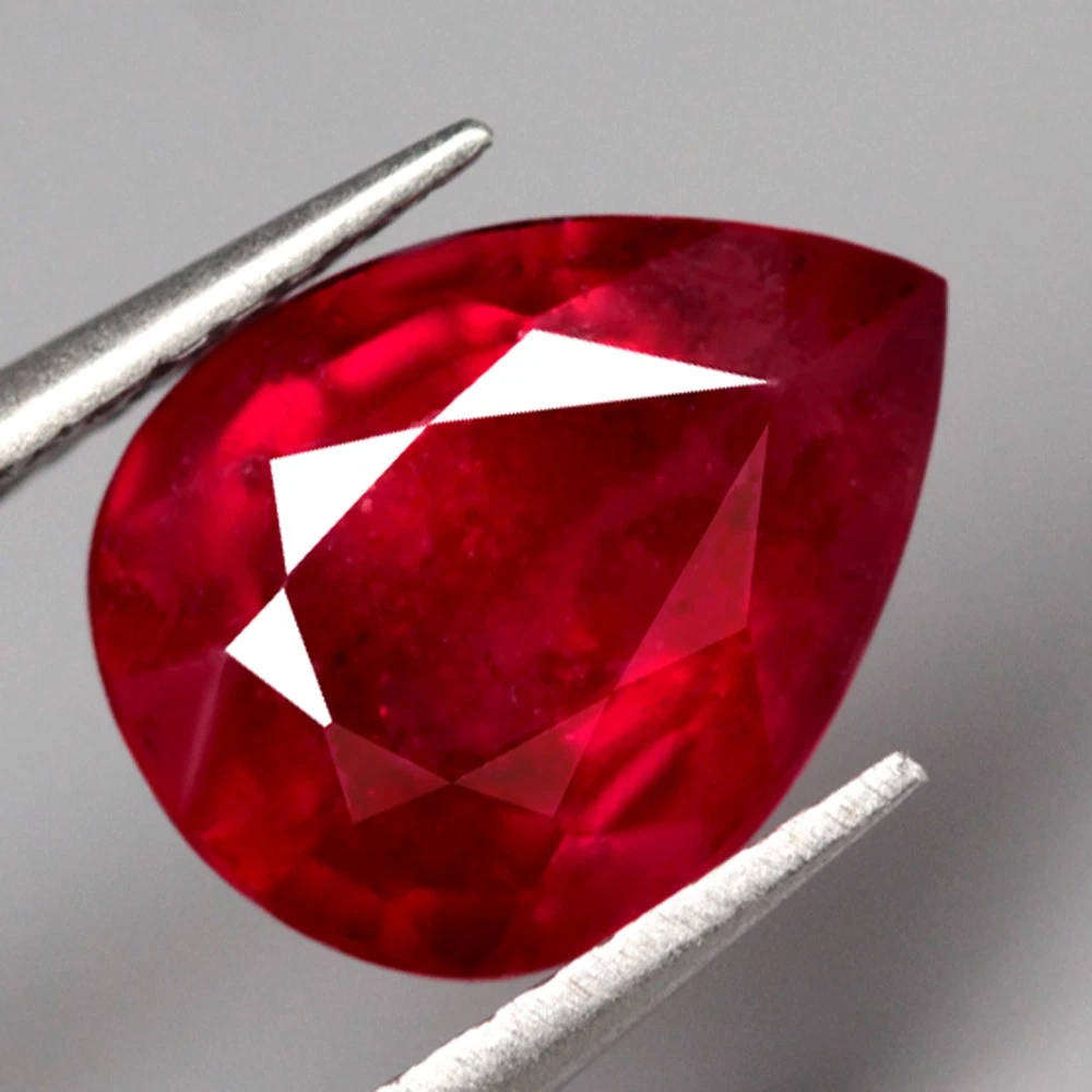 2.06Ct.  Ruby Top Red Pear Cut Beautiful Sparkles Color! Natural Gemstone Madagascar