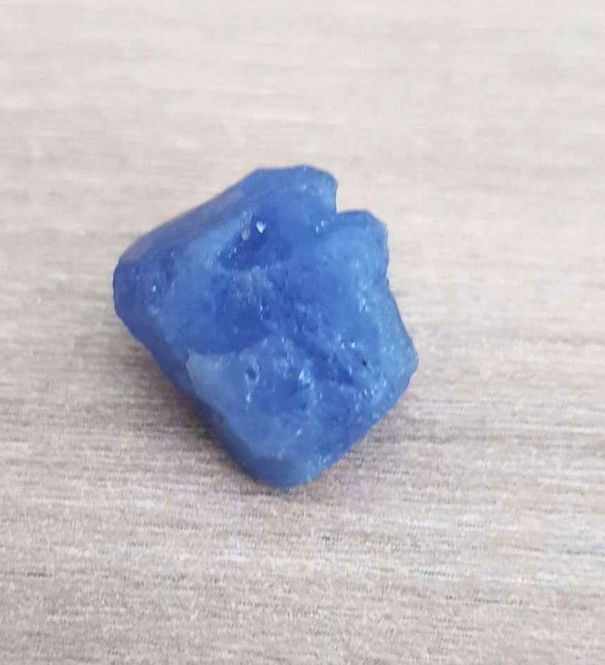 TANZANITE 23.34Cts. NATURAL VIOLET BLUE  ROUGH