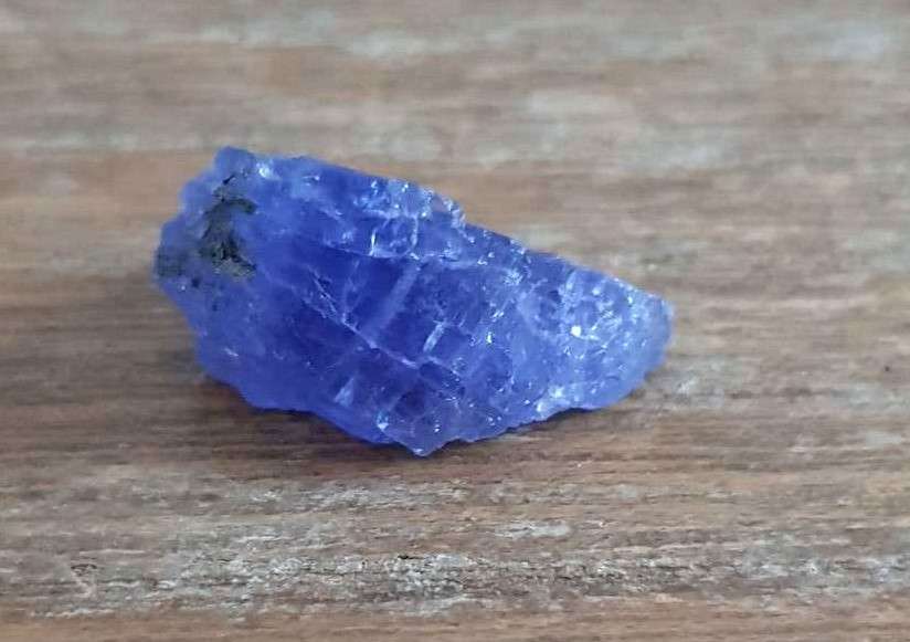 TANZANITE 14.77Cts. NATURAL VIOLET BLUE  ROUGH