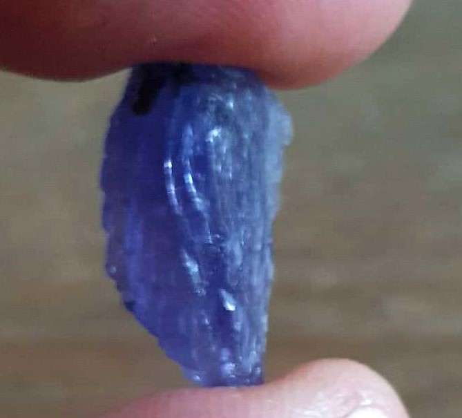 TANZANITE 14.77Cts. NATURAL VIOLET BLUE  ROUGH