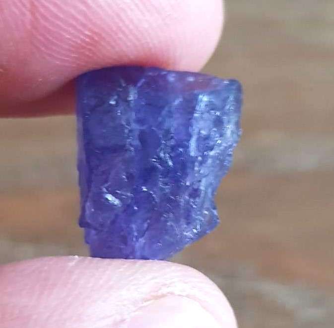 TANZANITE 15.97Cts. NATURAL VIOLET BLUE  ROUGH